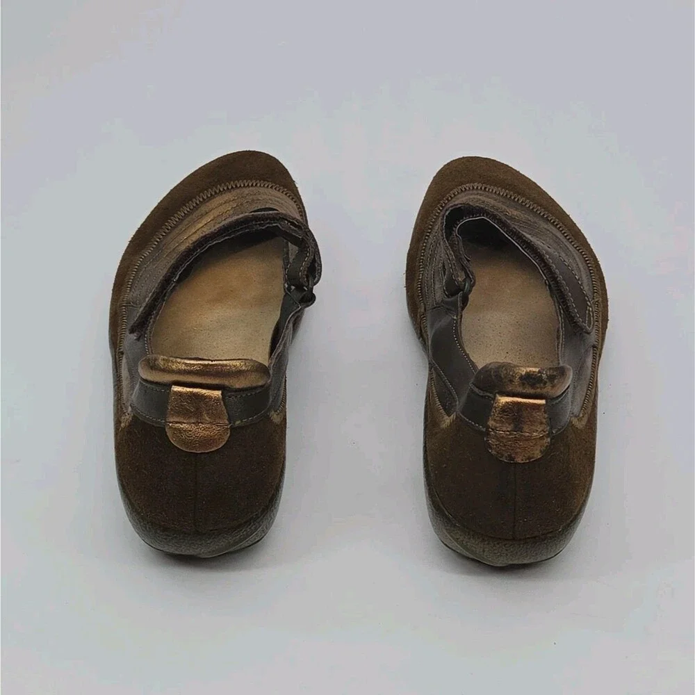 Naot Shoes Women Sz 39 US 8-8.5 Kirei Mary Jane Brown Suede Hook & Loop Comfort
